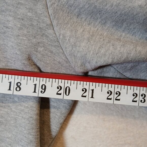 Champion Long Sleeve Pullover Medium Sweatshirt - Picture 2 of 6